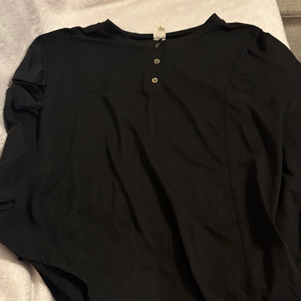Sew In Love Black Short Sleeve Tee